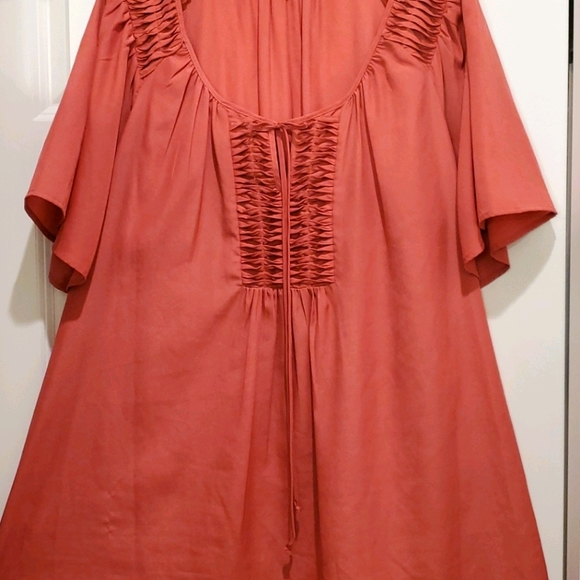 Daniel Rainn Tops - Gorgeous tunic